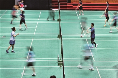 羽毛球队队 羽毛球队队