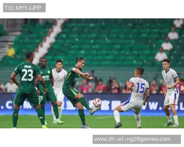 北京中赫国安与广州富力激战正酣赛果揭晓引发球迷热议